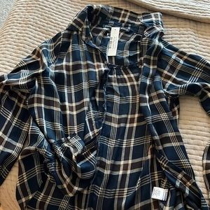 Boutique plaid button up- sz large NWT